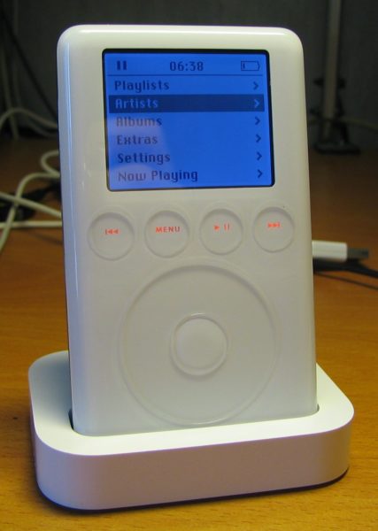 3G_ipod_in_dock